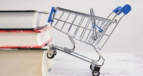 ۶ کتاب‌ که سال گذشته معروف و پرفروش شدند